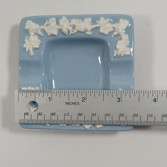 Wedgwood Queensware Embossed Ashtray Cream On Lavender Blue Etruria Small 3.25" - Picture 10 of 11
